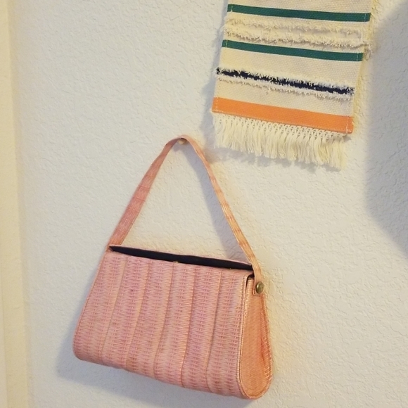 Vintage Pink purse - Picture 2 of 5